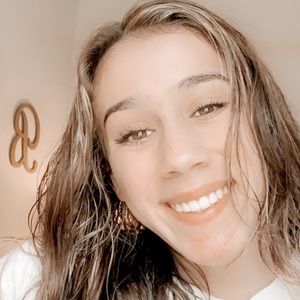 Meet your Posher, Briana